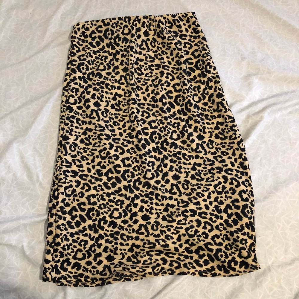 Cheetah/Leopard Print Midi Skirt